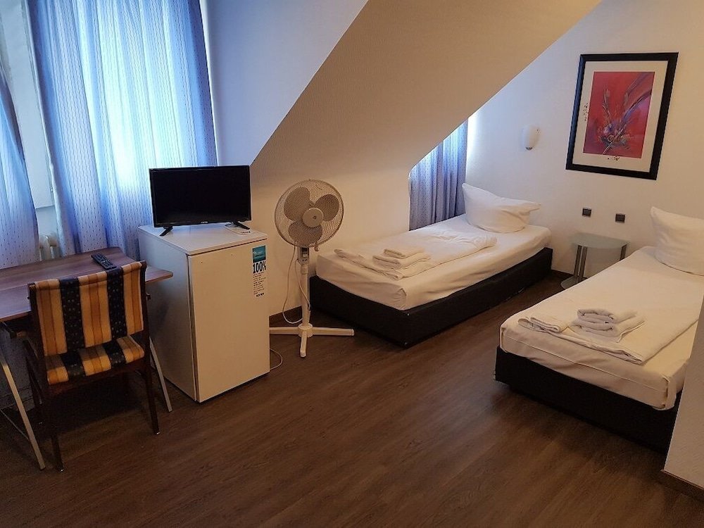 Фото Hotel Berliner Hof