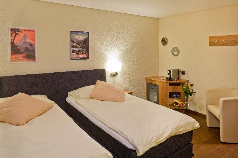 Фото Hotel Ambassador Brig