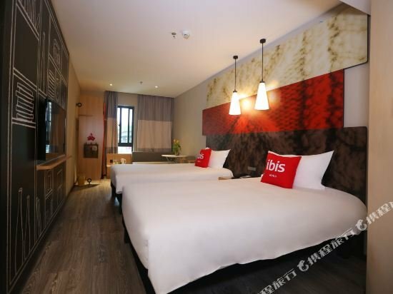 Hotel Ibis Haikou Injoy Plaza Hotel, Haikou, photo