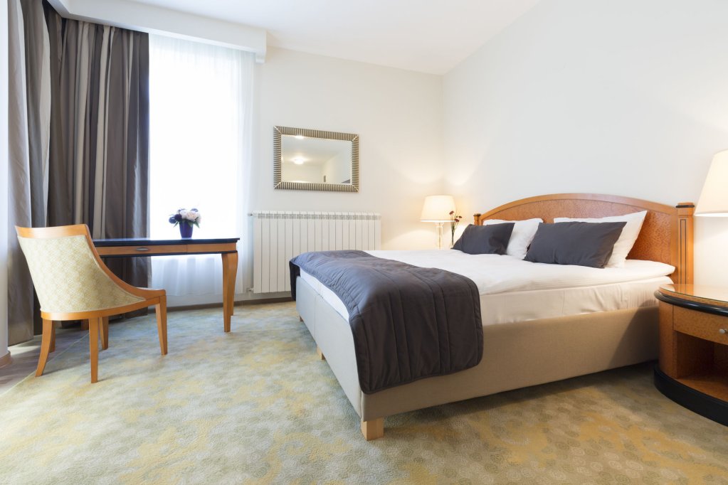 Фото Hotel Avalon