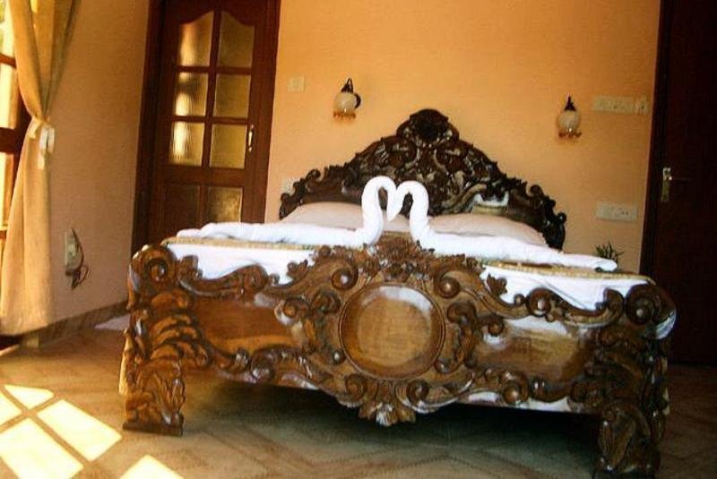 Фото Mayflower Beach Resort