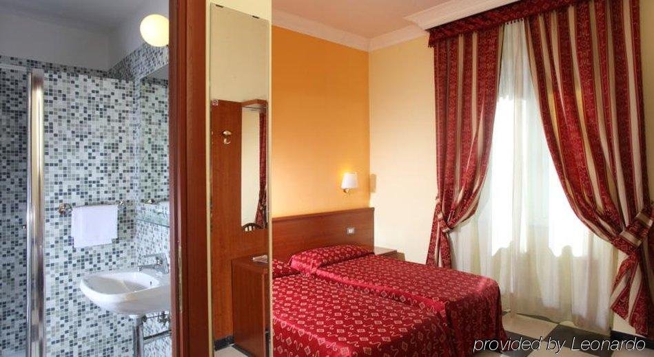 Фото Hotel Centro Cavour Roma