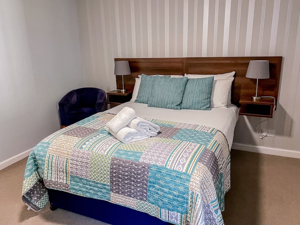 Фото The Angel Hotel