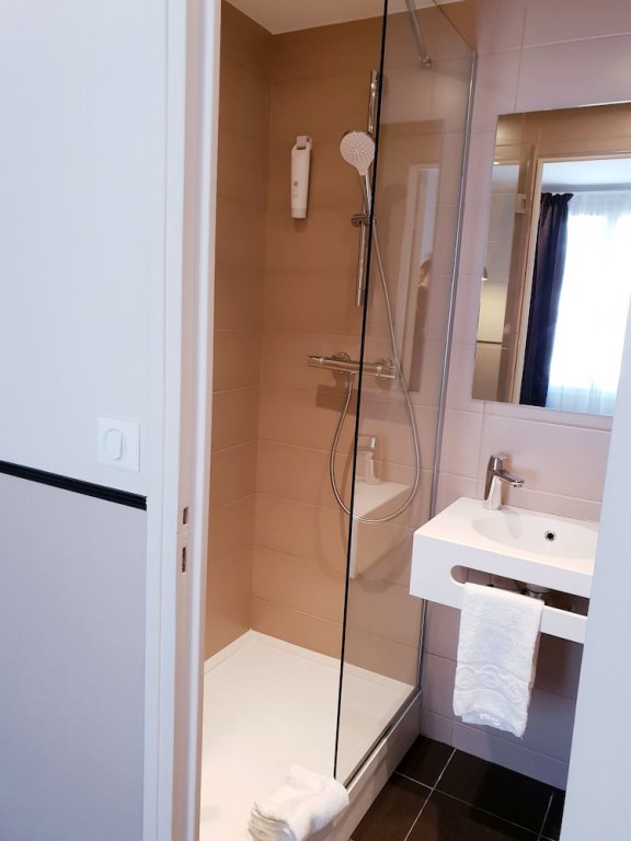 Фото Hotel Lilas Blanc