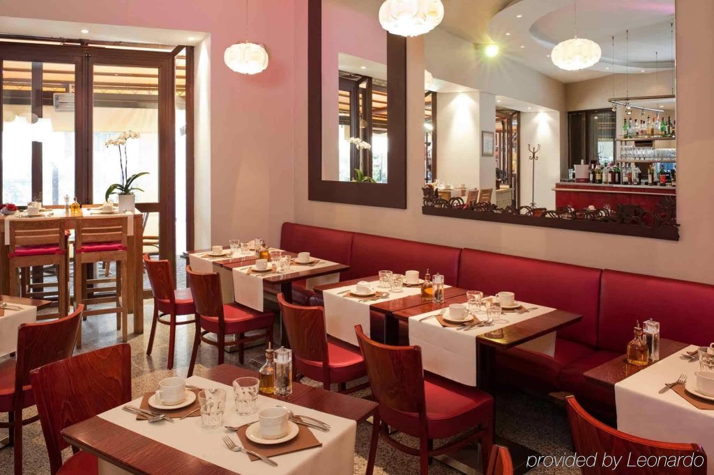 Фото Mercure Avignon Centre Palais des Papes Hotel