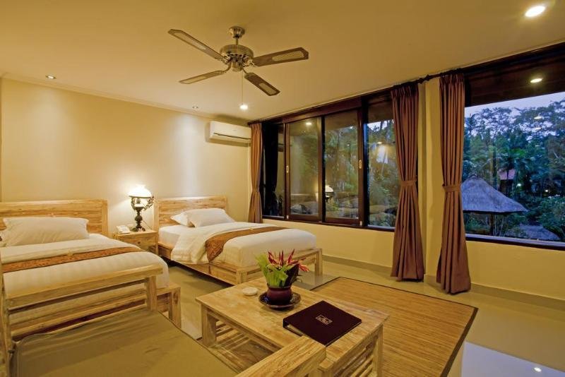 Фото Artini Cottages 1