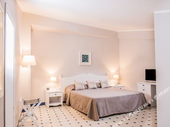 Фото Hotel Tonnara