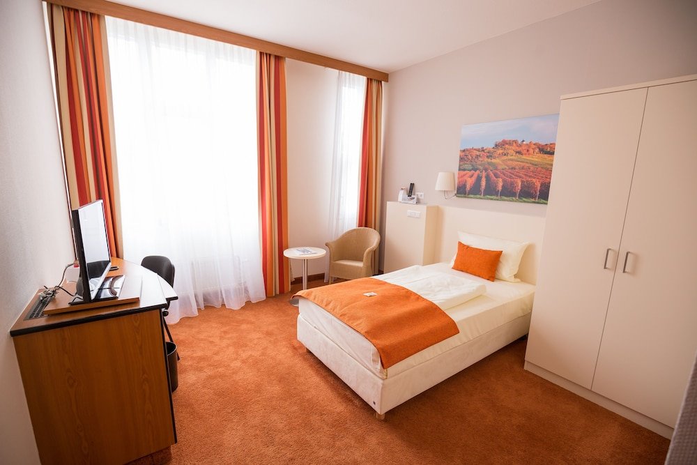 Фото Parkhotel Landau