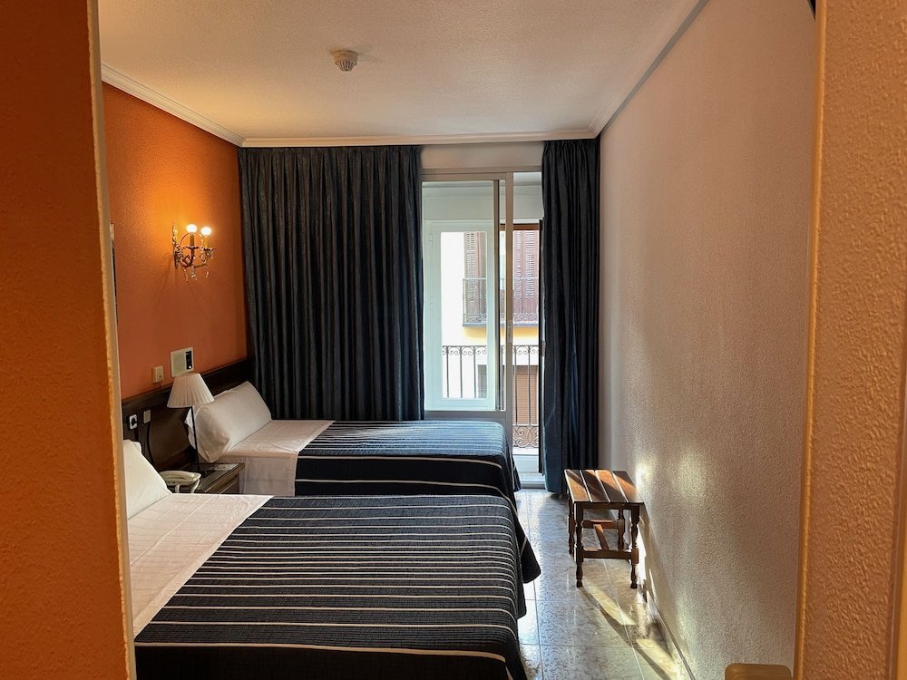 Фото Hostal Sonsoles