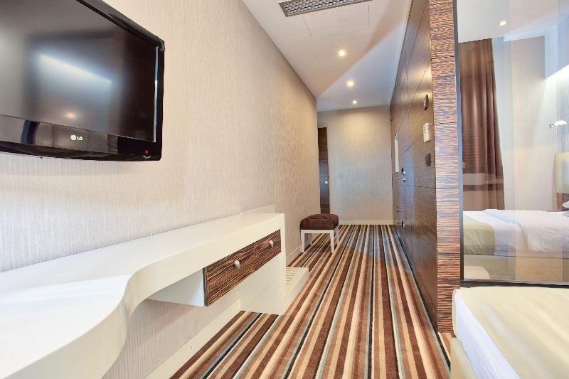 Фото Hotel Crystal