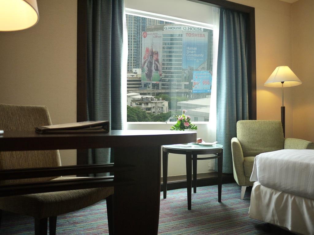 Фото Zenith Sukhumvit Hotel