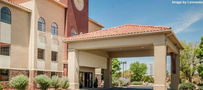 Фото Quality Inn & Suites Albuquerque West