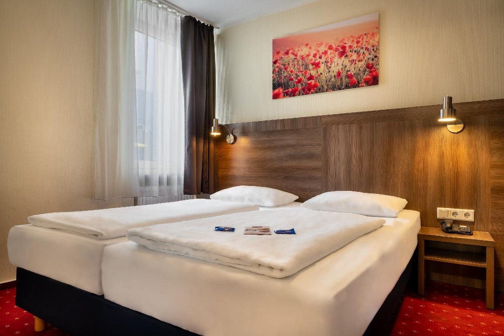 Фото Hotel Leonet