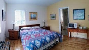 Bayridge Bed and Breakfast by Elevate Rooms
