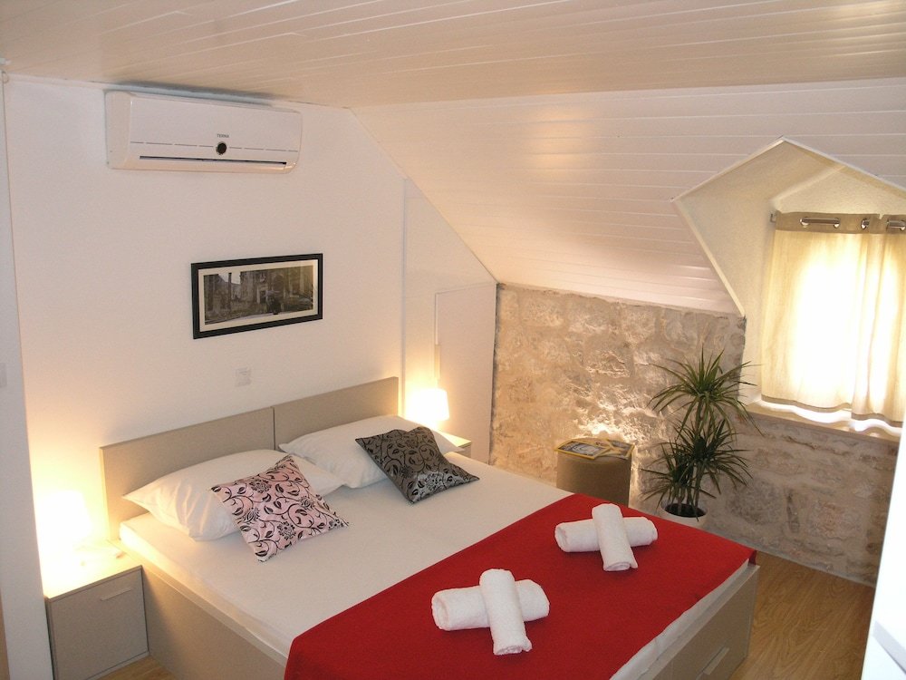 Фото Studio Apartments SV. Duje