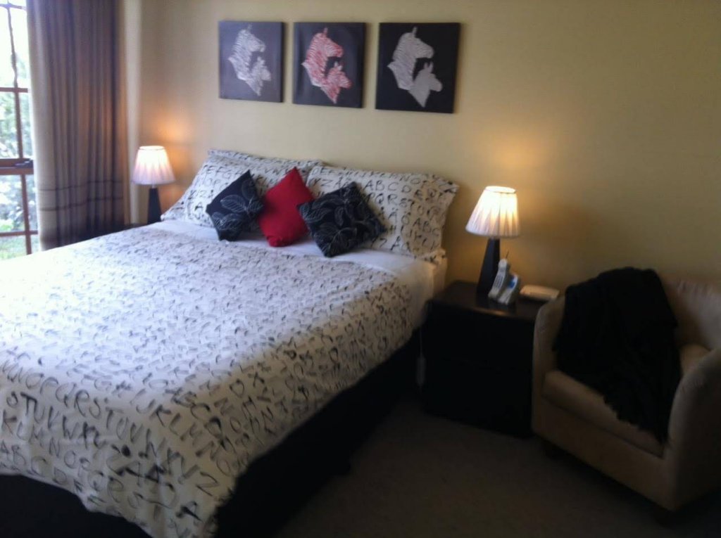 Фото Australian Home Away @ Doncaster Grange Park