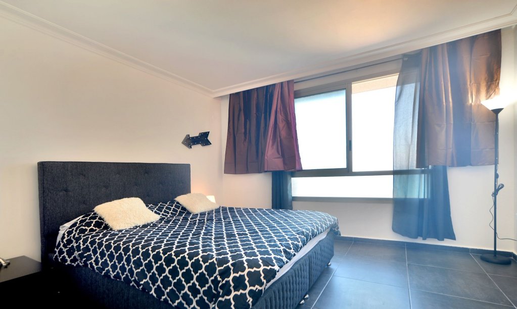 Фото Spacious Sea View Apartment