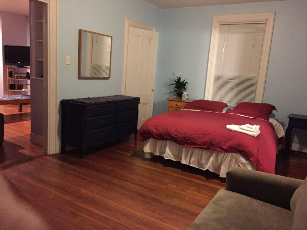 Фото The Cambridge Karma House