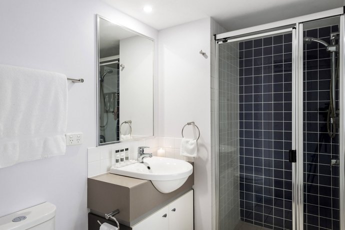 Фото Oaks Brisbane Lexicon Suites