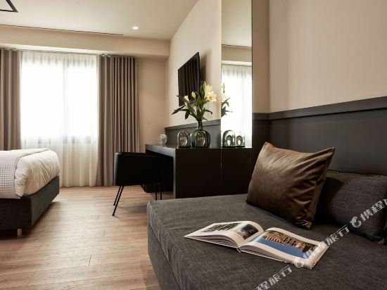 Фото Urban Frame Plaka