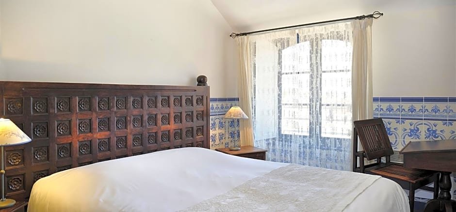 Фото Hôtel & SPA du Domaine des Thômeaux, The Originals Relais