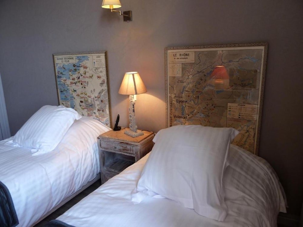 Фото Hôtel Souvenirs de Familles