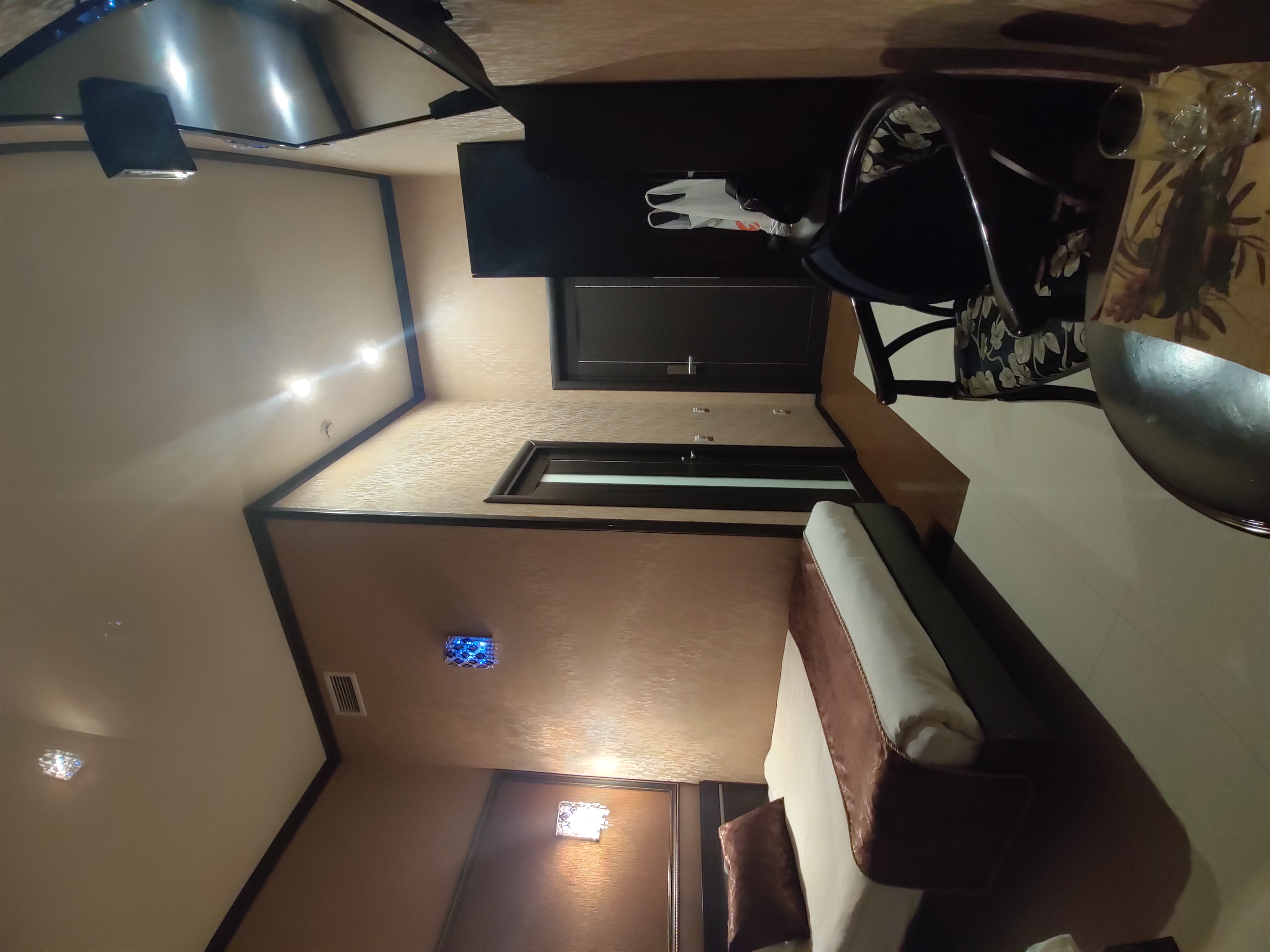 Фото Golden House