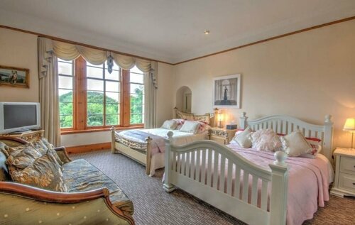 Жильё посуточно Stunning 5-bed House in Inverness в Инвернессе