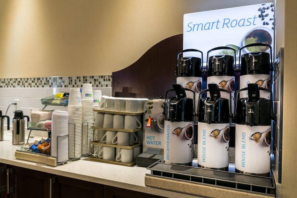 Фото Holiday Inn Express & Suites Spruce Grove - Stony Plain, an Ihg Hotel