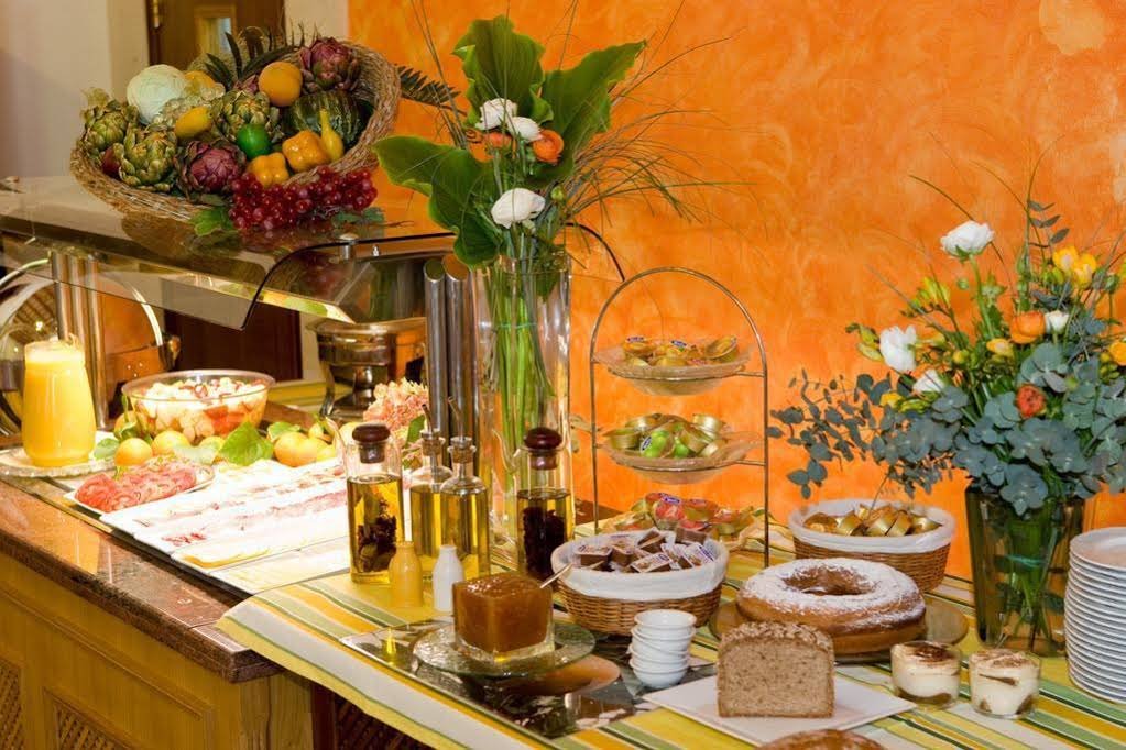 Фото Hotel Ca'l Bisbe