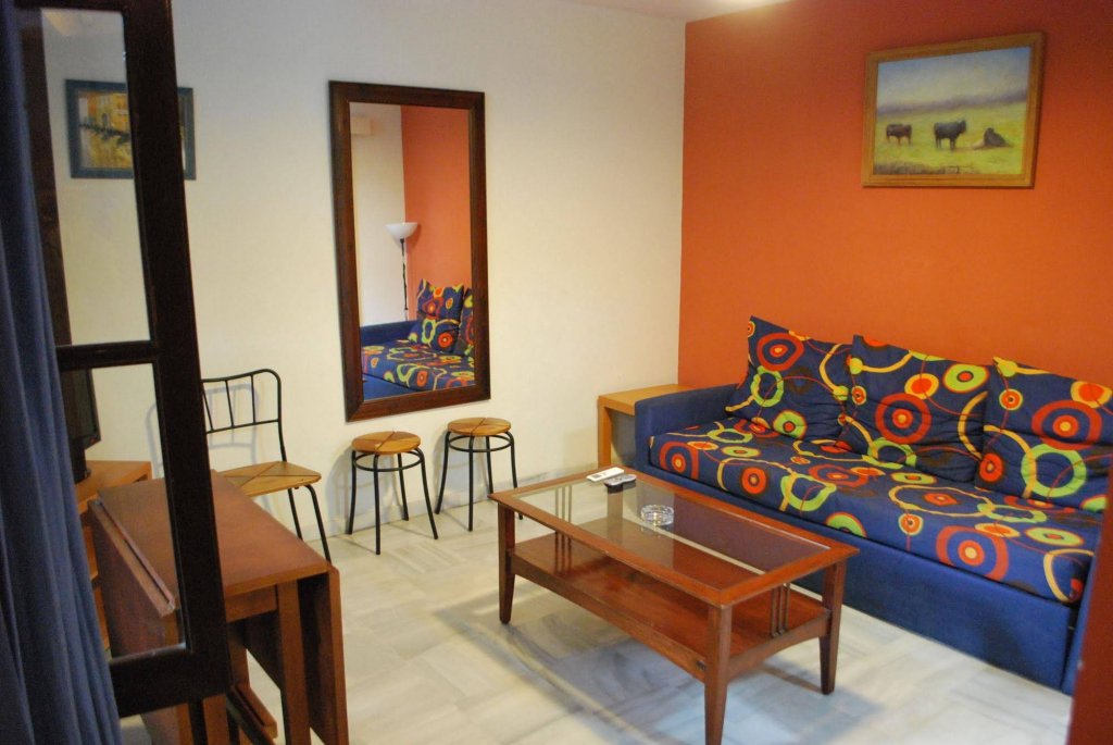 Фото Apartamentos Larga 70