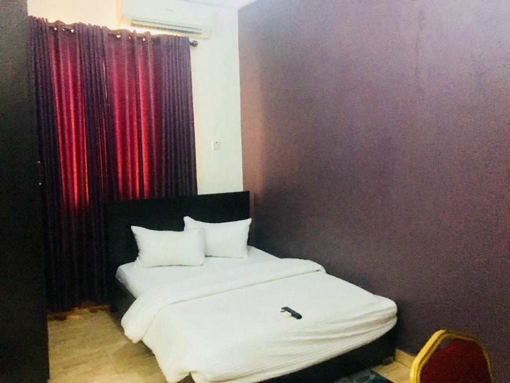 Фото Esporta Hotel Yaba