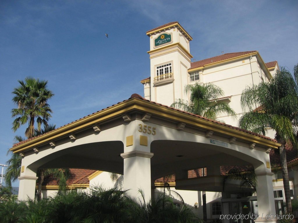 Фото La Quinta Inn & Suites by Wyndham Ontario Airport