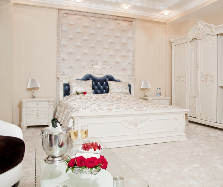 Фото Karat Inn Hotel