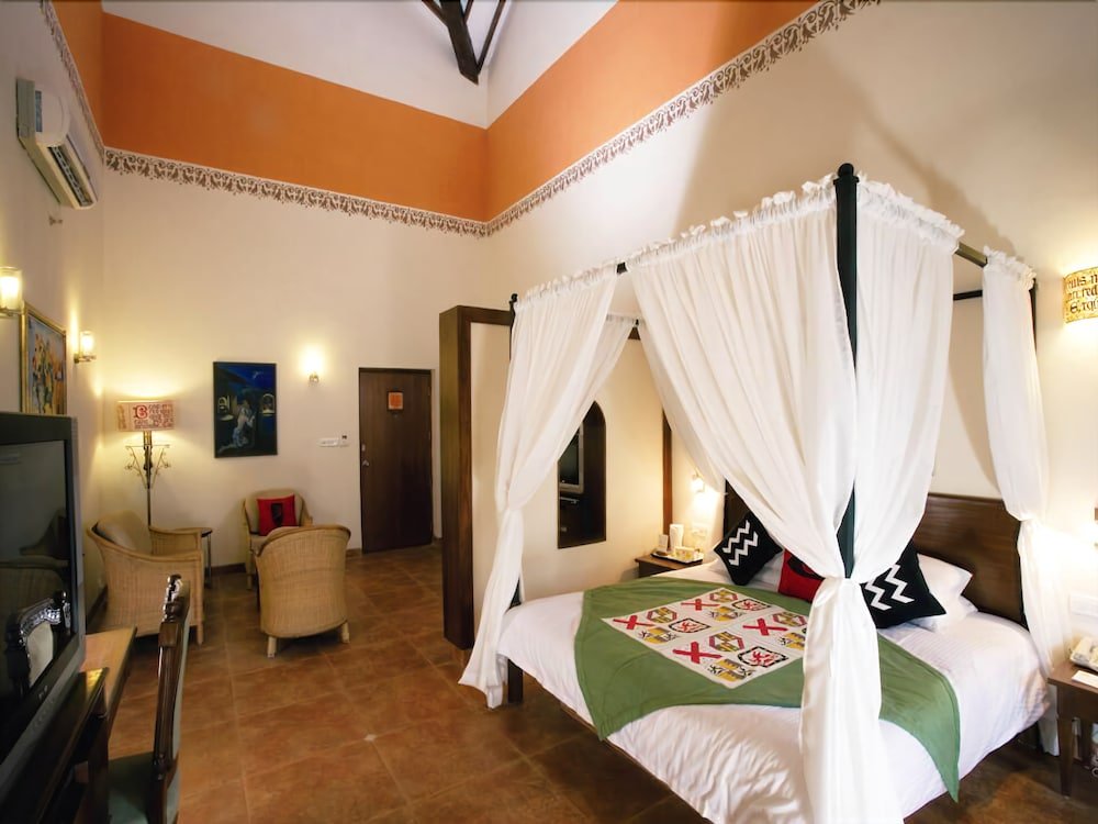 Фото Lemon Tree Amarante Beach Resort, Goa