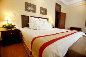 Гостиница Gold Crest Hotel, Arusha