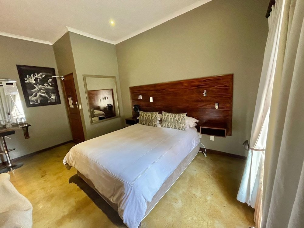 Фото About Guest Lodge