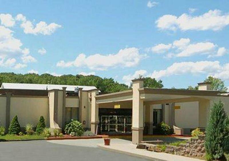 Hotel Clarion Hotel and Aqua Lagoon Waterpark, Commonwealth of Massachusetts, photo