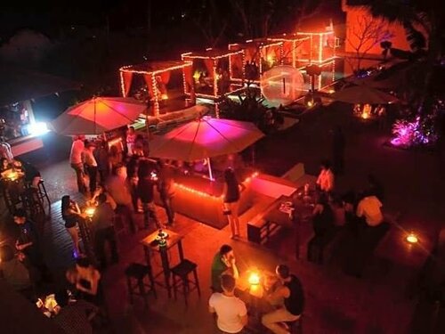 Гостиница SinQ Party Hotel