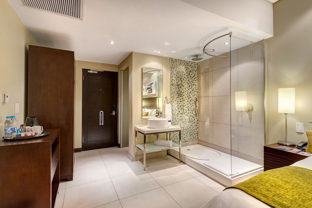 Фото Protea Hotel O.R. Tambo Airport