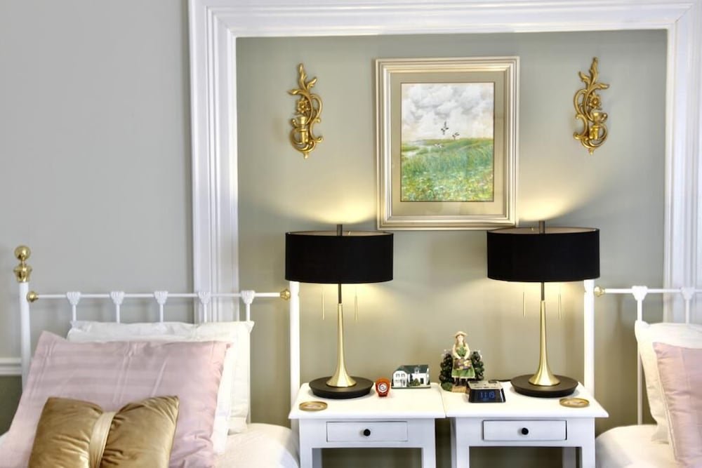 Фото Charlotte's Rose Inn