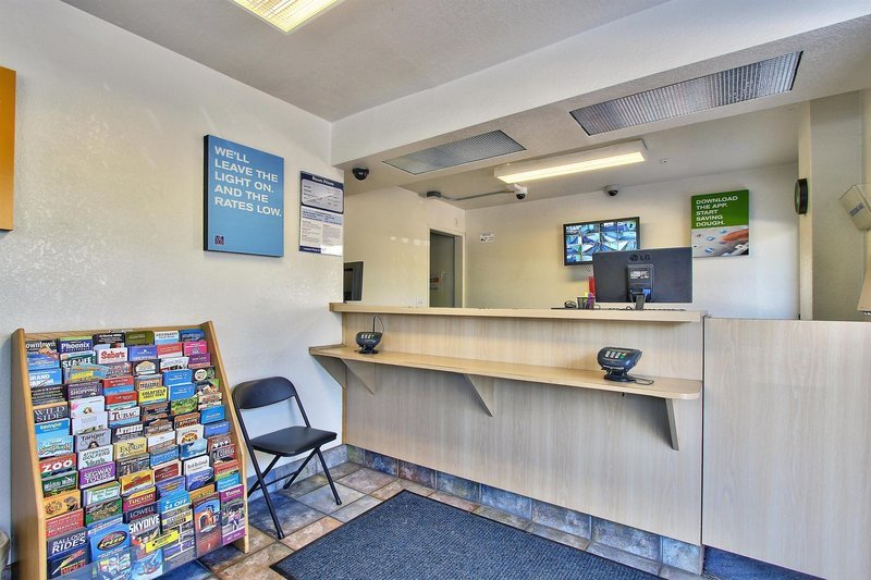 Фото Motel 6 Phoenix, Az  East