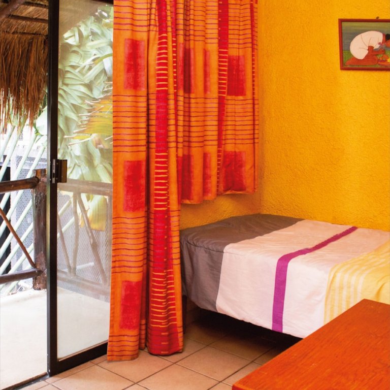 Фото Hotel Bosque Caribe, 5th AV Zone