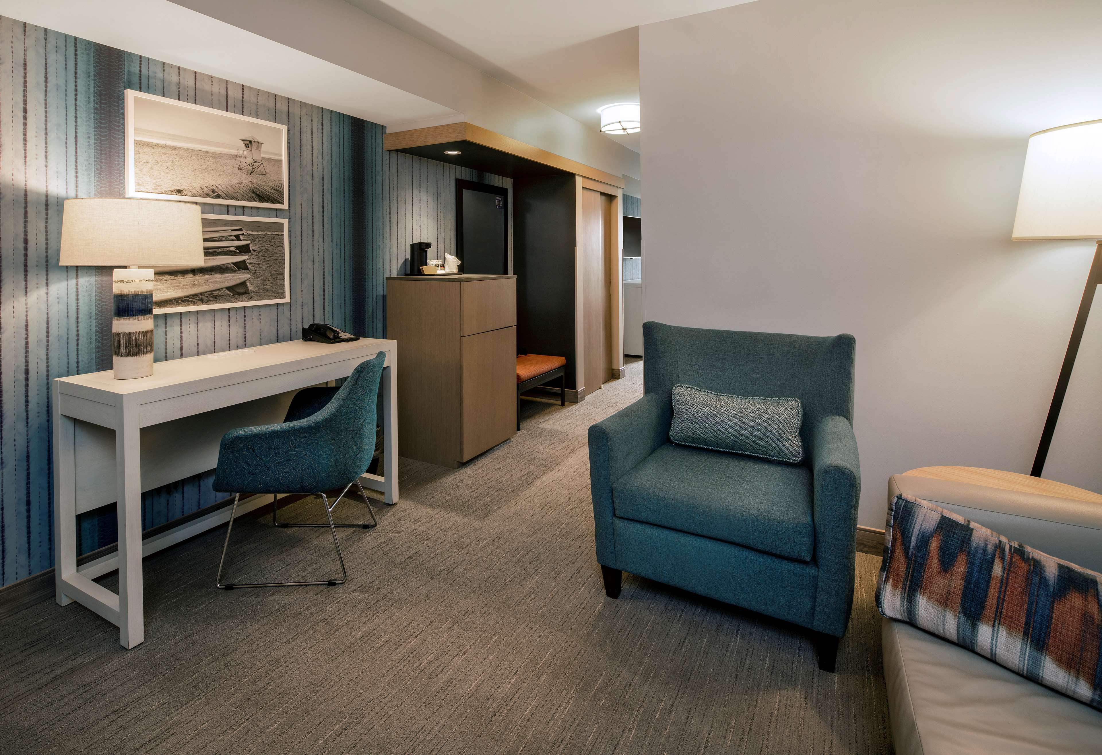 Фото SunCoast Hotel Anaheim Tapestry Collection by Hilton