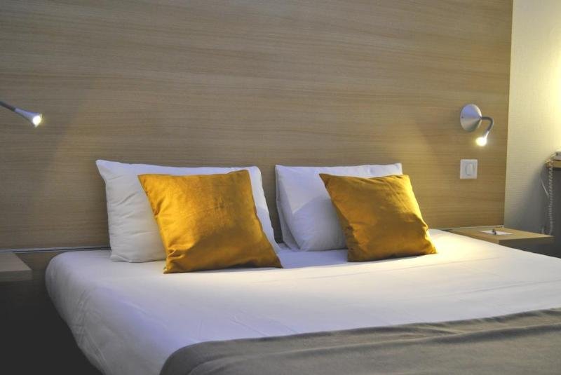 Фото Hotel Kyriad Le Mans Est