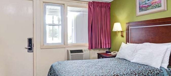 Фото Days Inn by Wyndham Kittery