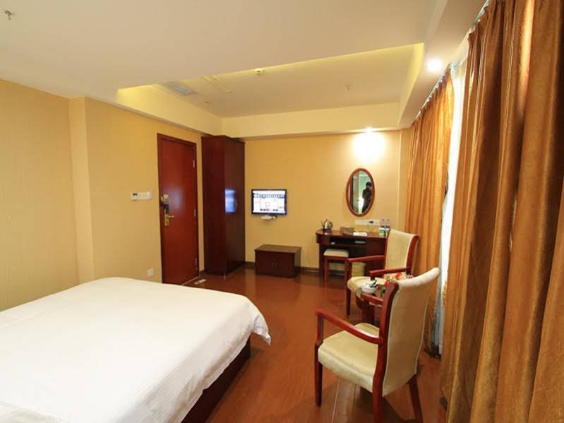 Фото GreenTree Inn Jieyang Municipal Government Express Hotel