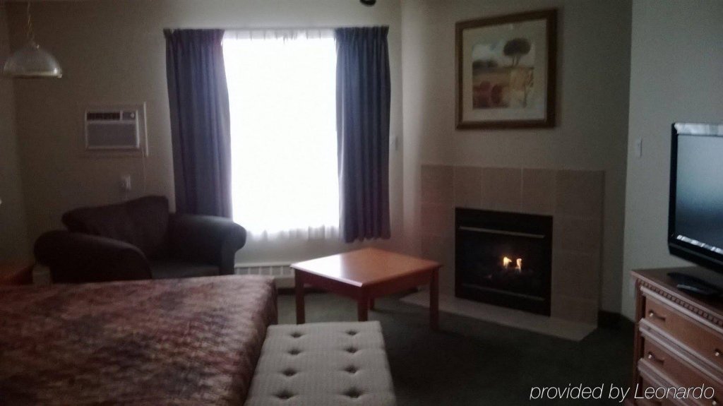 Фото Econo Lodge & Suites Hinton