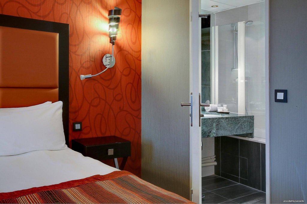 Фото Best Western Plus Opera Batignolles