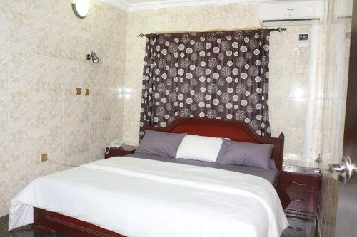 Фото Cute Villa Hotel and Suites